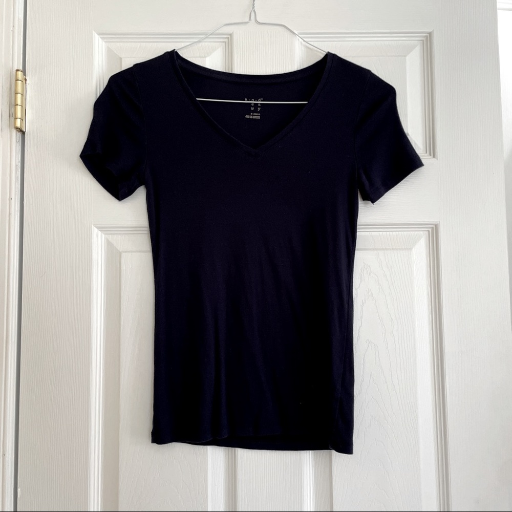 A New Day, navy blue v-neck, size XS